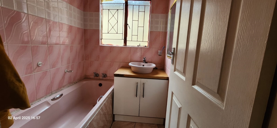 3 Bedroom Property for Sale in Tlhabane West North West